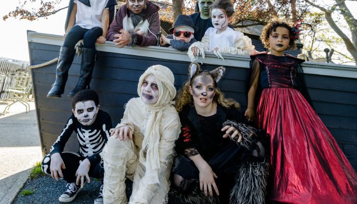 Little monsters visit The House of the Seven Gables