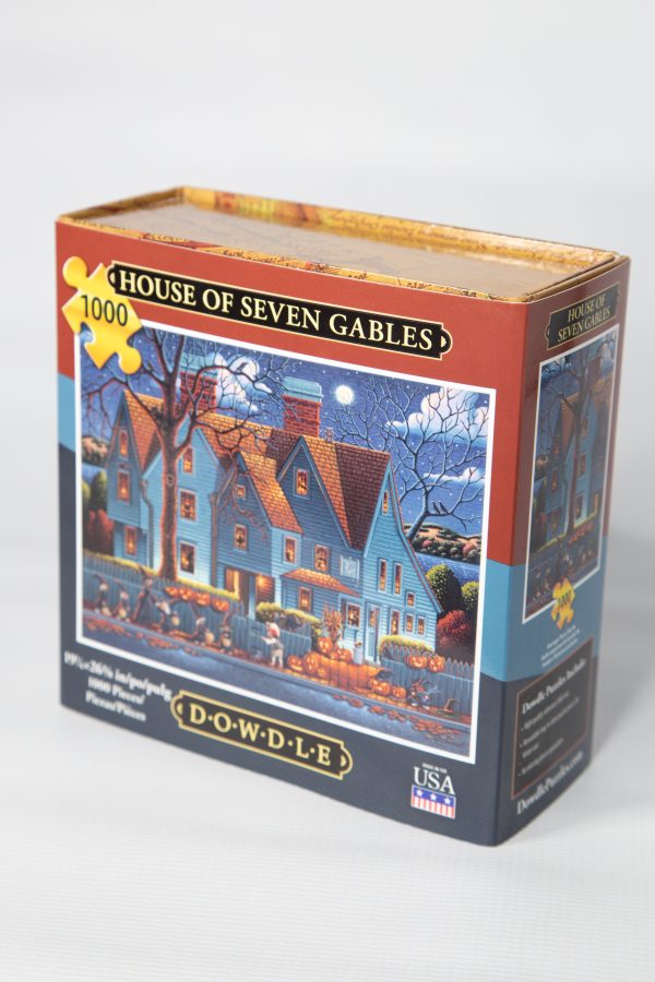 Front angle of the Dowdle House of the Seven Gables puzzle.